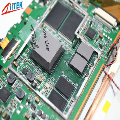 電気自動車のためのシリコーン ベースのサーマル インターフェイス材料 8.5W の柔らかいサーマル パッド