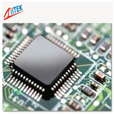 自然に粘着性のある 1.5 W/MK シリコン熱伝導パッド 45 Shore 00 LEDコントローラー用
