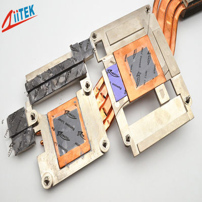 自然に粘着性のある 1.5 W/MK シリコン熱伝導パッド 45 Shore 00 LEDコントローラー用